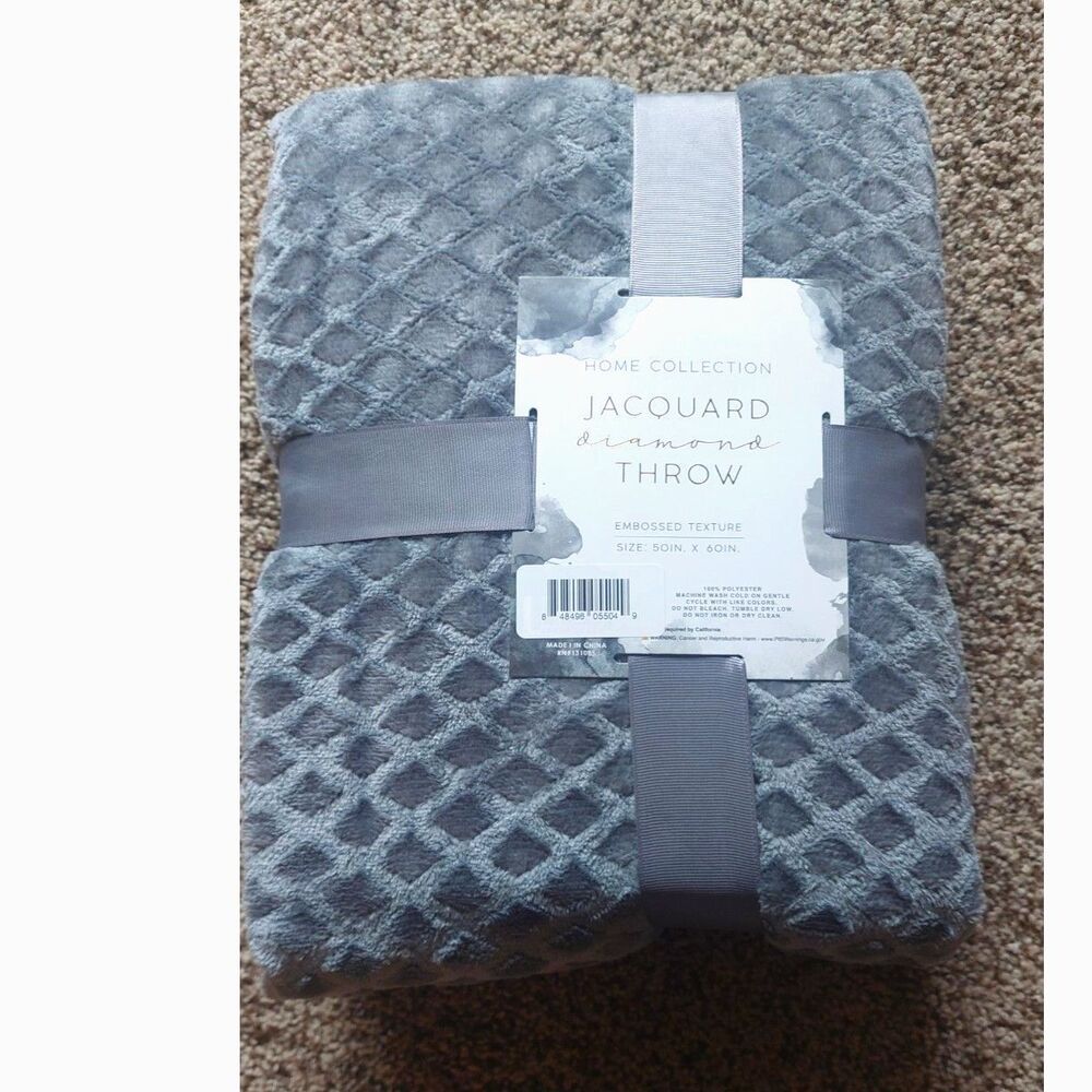 Jacquard Diamond Throw Blanket Gray 50x60 Embossed Plush Soft NWT